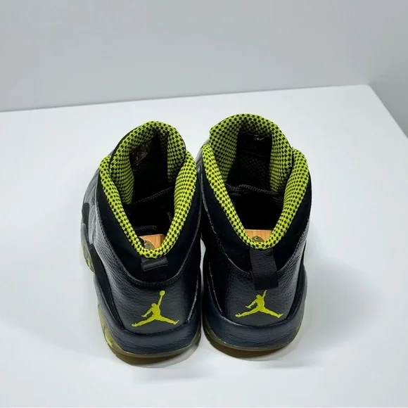 The Jordan 10 Retro Venom Green - Picture 7 of 13